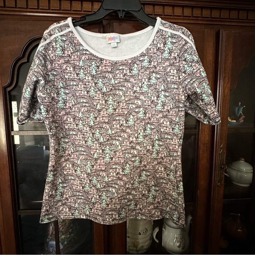 LuLaRoe Short Sleeve T-Shirt Cute Pastel Italian Village Shirt Size 2XL RARE HTF